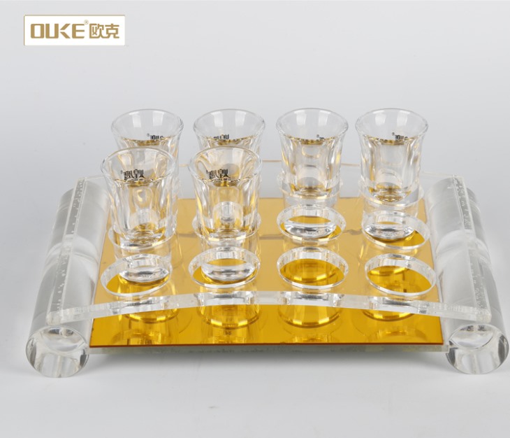深圳亞克力工廠金色有機玻璃子彈杯杯架